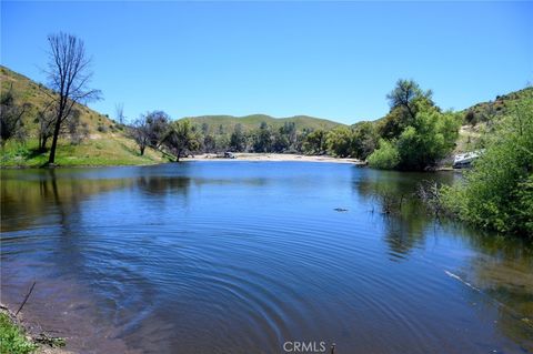 Tiny photo for 2 Huer Huero Road, Creston, CA 93432 (MLS # PI26044669)