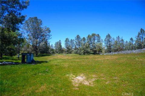 Tiny photo for 2 Huer Huero Road, Creston, CA 93432 (MLS # PI26044669)
