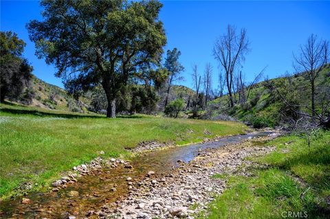 Tiny photo for 2 Huer Huero Road, Creston, CA 93432 (MLS # PI26044669)