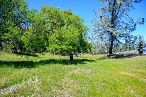 Tiny photo for 2 Huer Huero Road, Creston, CA 93432 (MLS # PI26044669)