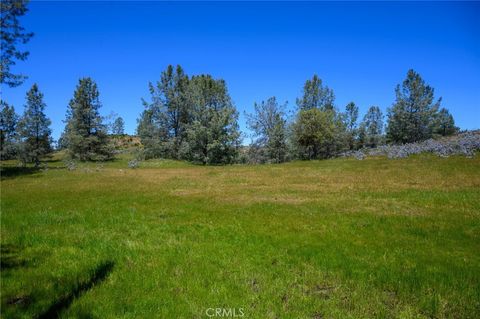 Tiny photo for 2 Huer Huero Road, Creston, CA 93432 (MLS # PI26044669)