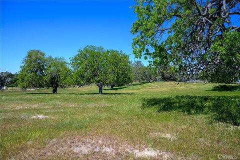 Tiny photo for 2 Huer Huero Road, Creston, CA 93432 (MLS # PI26044669)