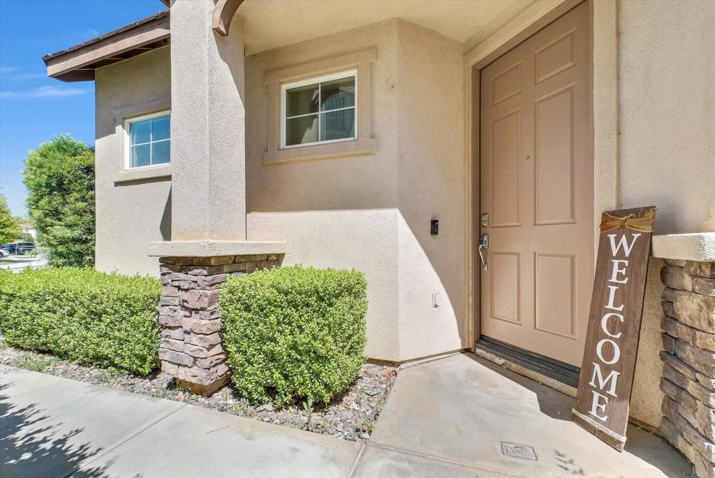 34233 Toyon Court
