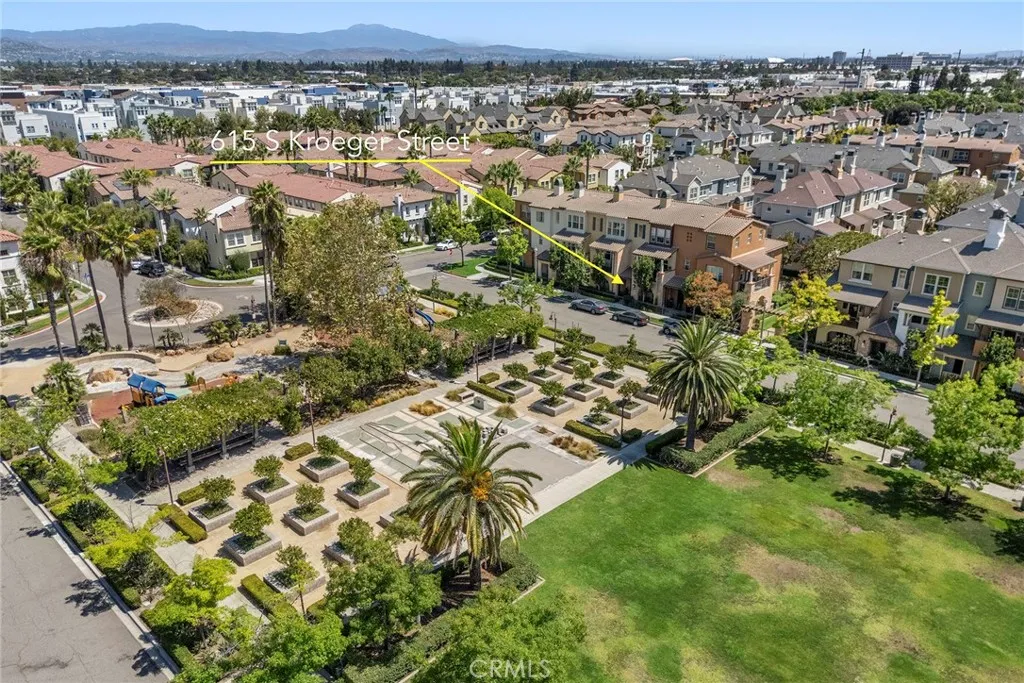 Anaheim, California 92805, United States, 4 Bedrooms Bedrooms, ,4 BathroomsBathrooms,Residential,Active,201818