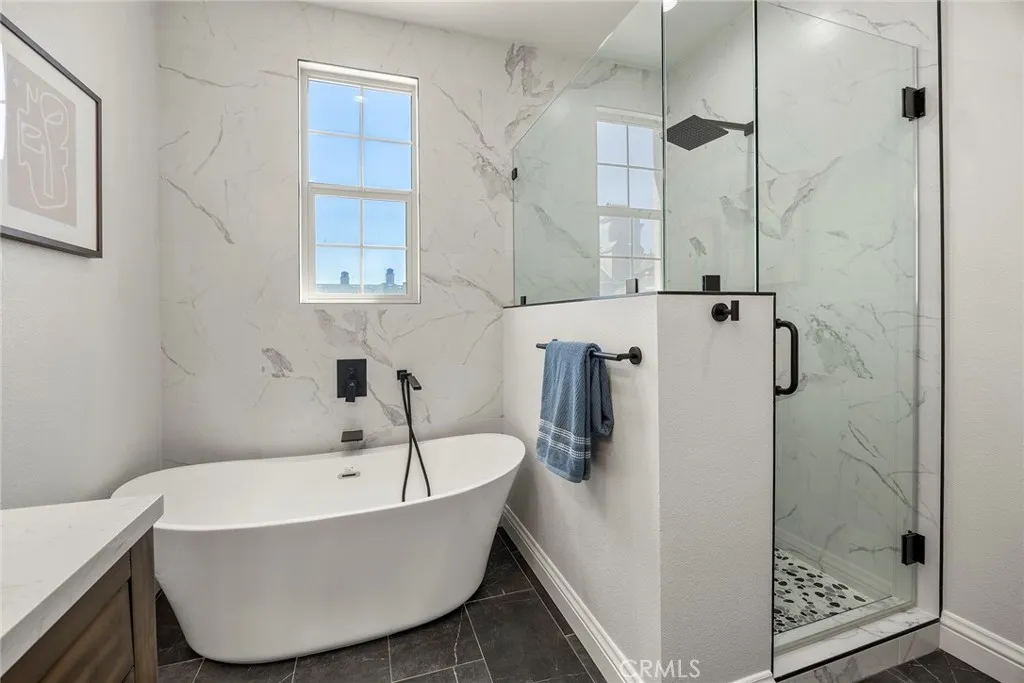 Anaheim, California 92805, United States, 4 Bedrooms Bedrooms, ,4 BathroomsBathrooms,Residential,Active,201818