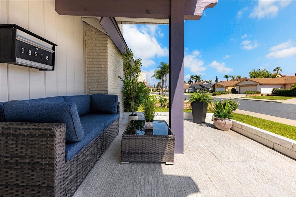 16515 Fern Haven