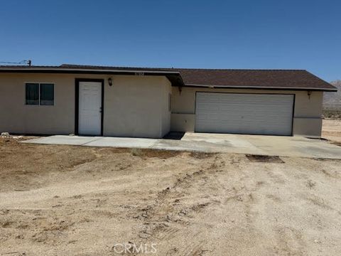 Photo of 87884 Amboy Rd, 29 Palms, CA 92277 (MLS # JT25224792) Photo of 87884 Amboy Rd, 29 Palms, CA 92277 (MLS # JT25224792)