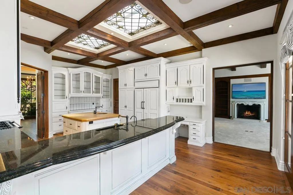 La Jolla, California 92037, United States, 3 Bedrooms Bedrooms, ,5 BathroomsBathrooms,Residential,Active,219863