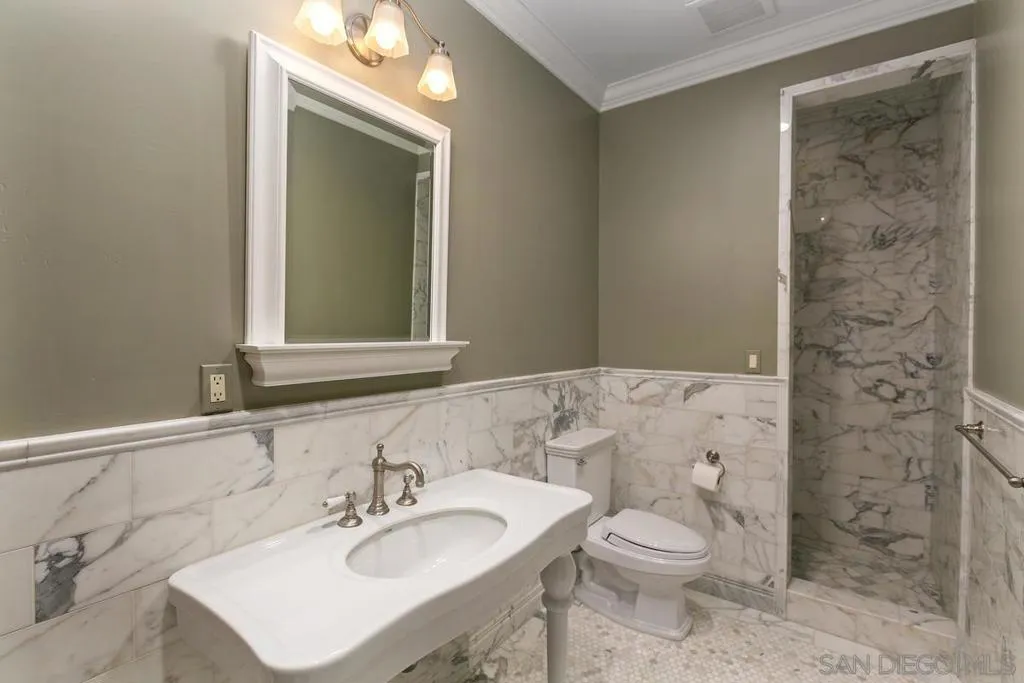 La Jolla, California 92037, United States, 3 Bedrooms Bedrooms, ,5 BathroomsBathrooms,Residential,Active,219863