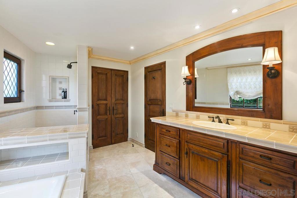 La Jolla - Residential Lease