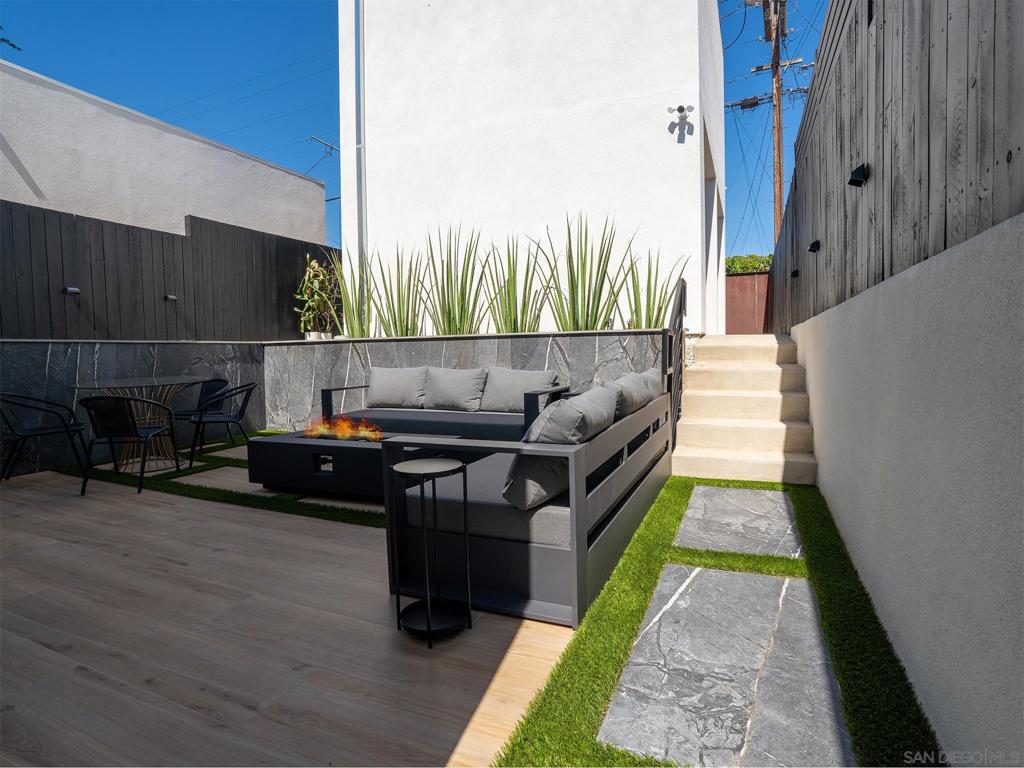 3649 3651 Wilson Ave.