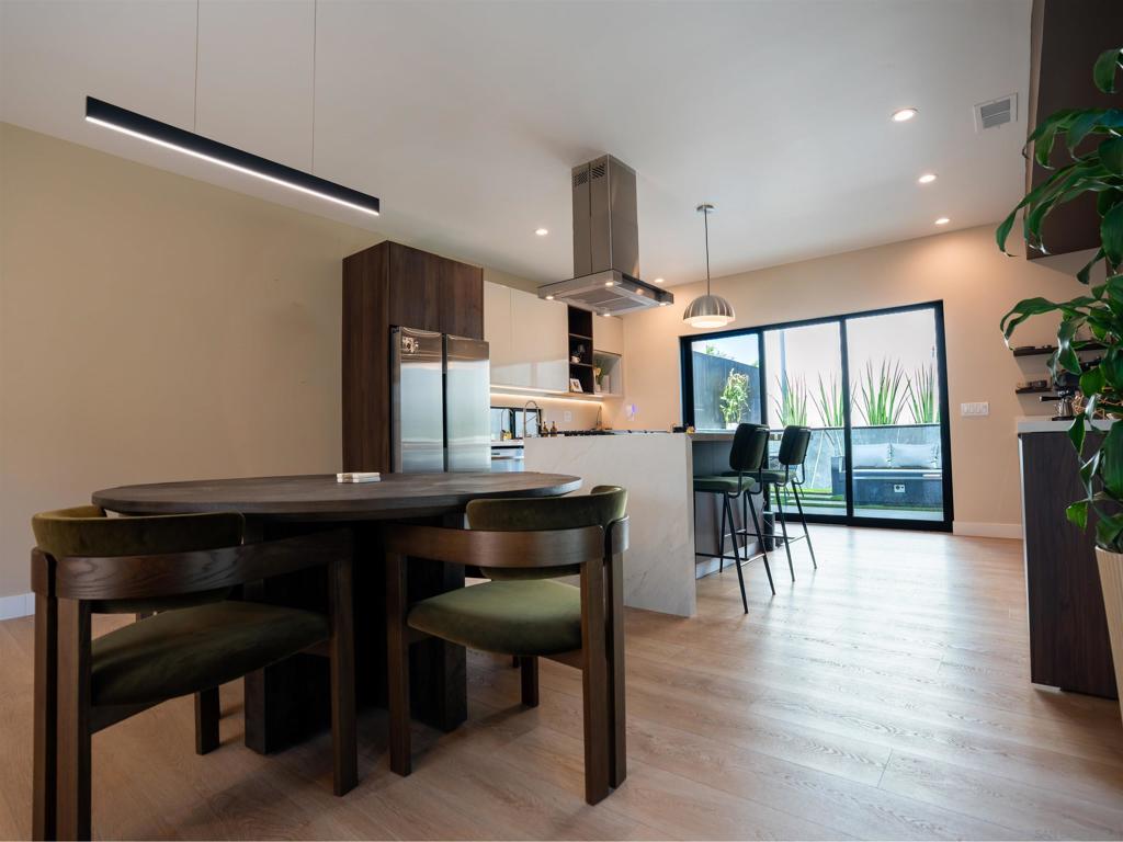 3649 3651 Wilson Ave.