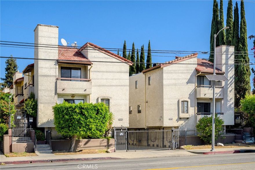 Fully Updated Front Unit * Townhouse * 2 Bedrooms / 2.5 Bathrooms * 1,285sqft * Living Room With Fireplace * Dining Area * Large Kitchen * All Appliances Included (Refrigerator Without Warranty) * Large Master Bedroom With A Walk-In Closet * Laminate Floors * Recessed Lighting * Central A/C & Heat * 4 Balconies * 2 Car Attached Garage * Laundry Located In The Garage * Water Included * Tenant Pays Gas & Power * No Pets * Community Pool & Guest Parking