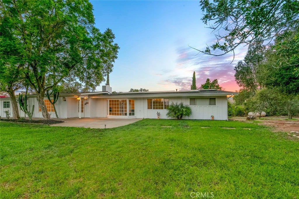 11525 Manzanita