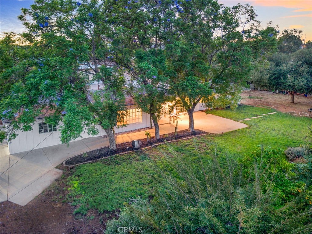 11525 Manzanita