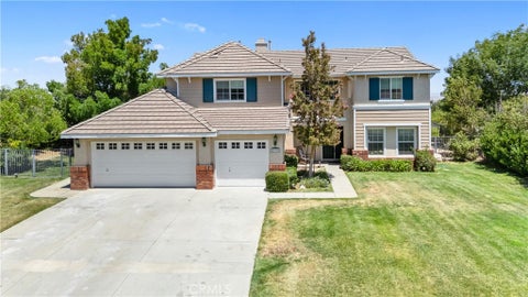 Photo of 5739 Avenida Entrada, Palmdale, CA 93551 (MLS # SR26105321)