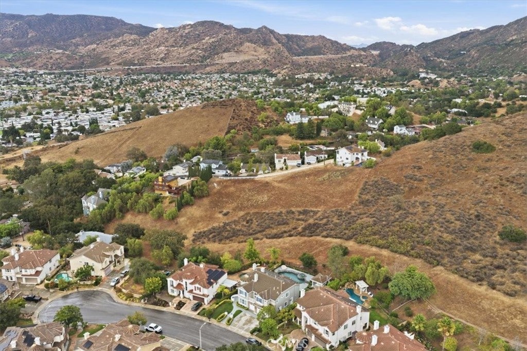 5748 Velvet Oak Court