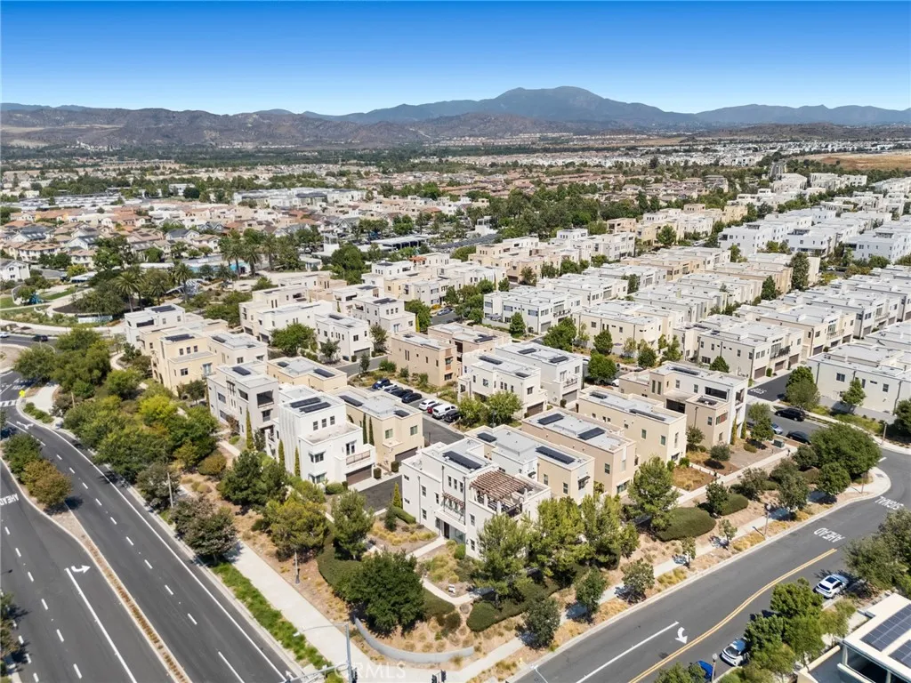 Irvine, California 92618, United States, 4 Bedrooms Bedrooms, ,5 BathroomsBathrooms,Residential,Active,185524