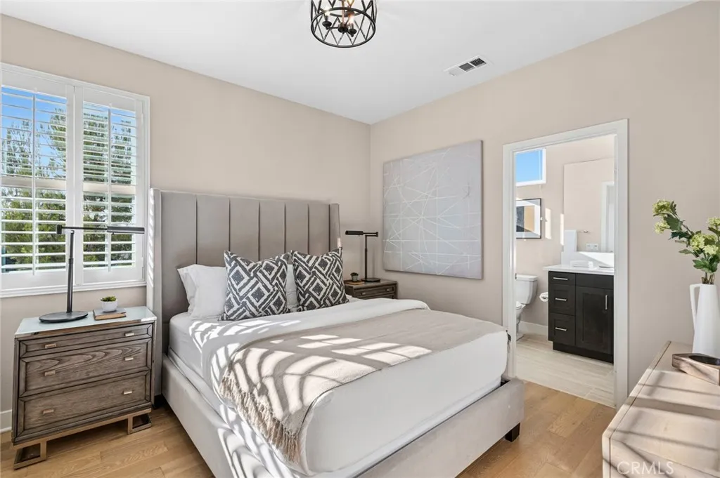 Irvine, California 92618, United States, 4 Bedrooms Bedrooms, ,5 BathroomsBathrooms,Residential,Active,185524