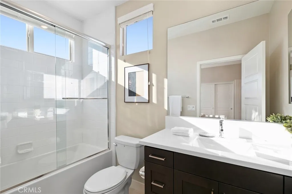 Irvine, California 92618, United States, 4 Bedrooms Bedrooms, ,5 BathroomsBathrooms,Residential,Active,185524