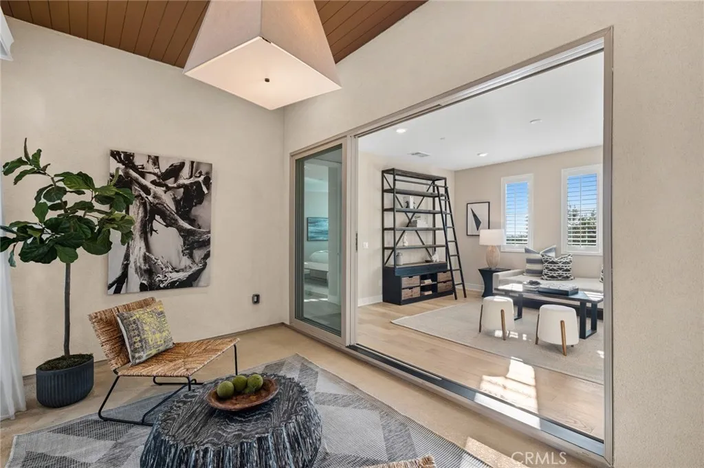 Irvine, California 92618, United States, 4 Bedrooms Bedrooms, ,5 BathroomsBathrooms,Residential,Active,185524