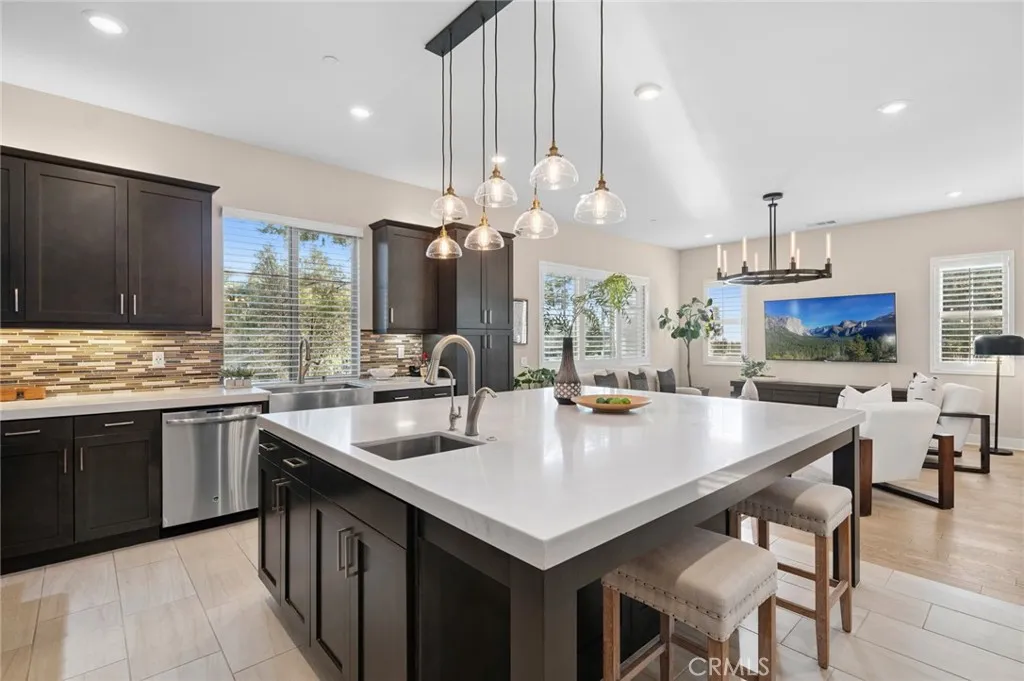 Irvine, California 92618, United States, 4 Bedrooms Bedrooms, ,5 BathroomsBathrooms,Residential,Active,185524