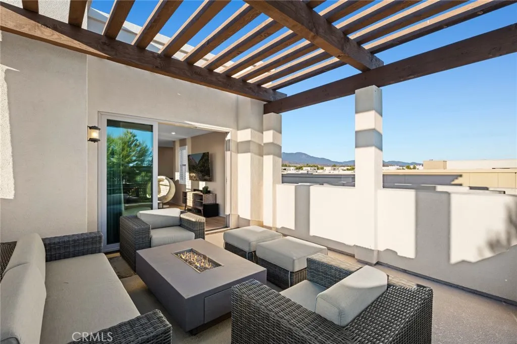 Irvine, California 92618, United States, 4 Bedrooms Bedrooms, ,5 BathroomsBathrooms,Residential,Active,185524