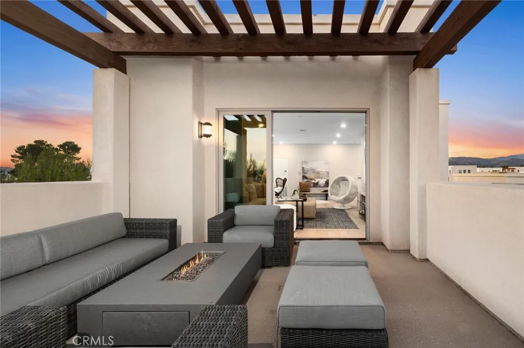 Irvine, California 92618, United States, 4 Bedrooms Bedrooms, ,5 BathroomsBathrooms,Residential,Active,185524