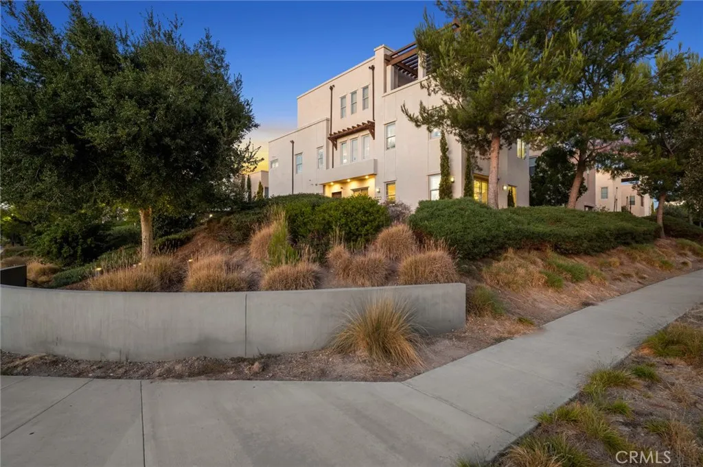 Irvine, California 92618, United States, 4 Bedrooms Bedrooms, ,5 BathroomsBathrooms,Residential,Active,185524