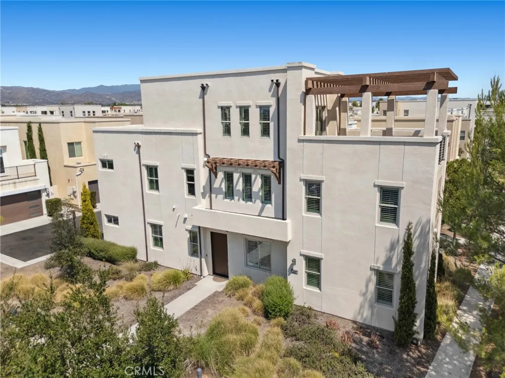 Irvine, California 92618, United States, 4 Bedrooms Bedrooms, ,5 BathroomsBathrooms,Residential,Active,185524