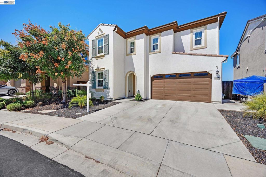 Photo of 52 Redberry Loop Loop, Brentwood, CA 94513 (MLS # 41147057)