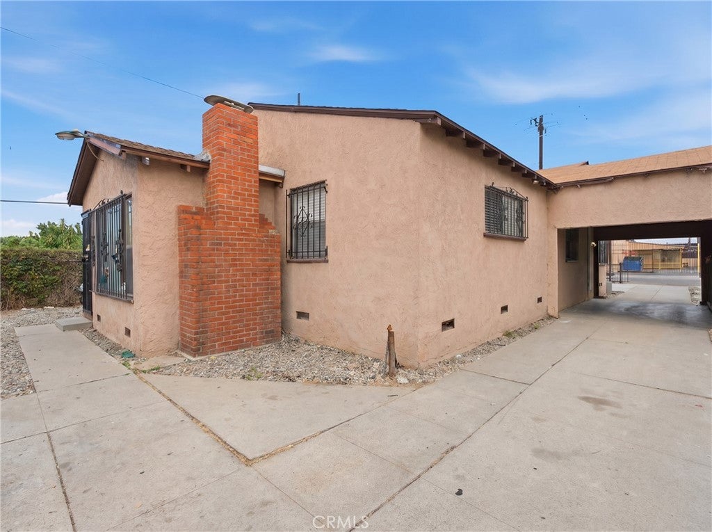 428 E Oaks