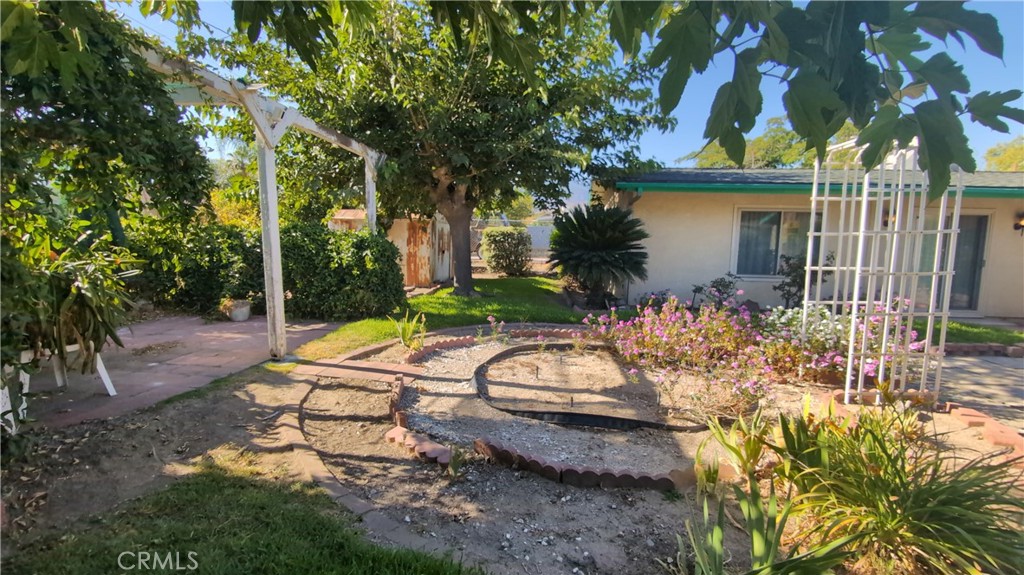 3014 N Alameda