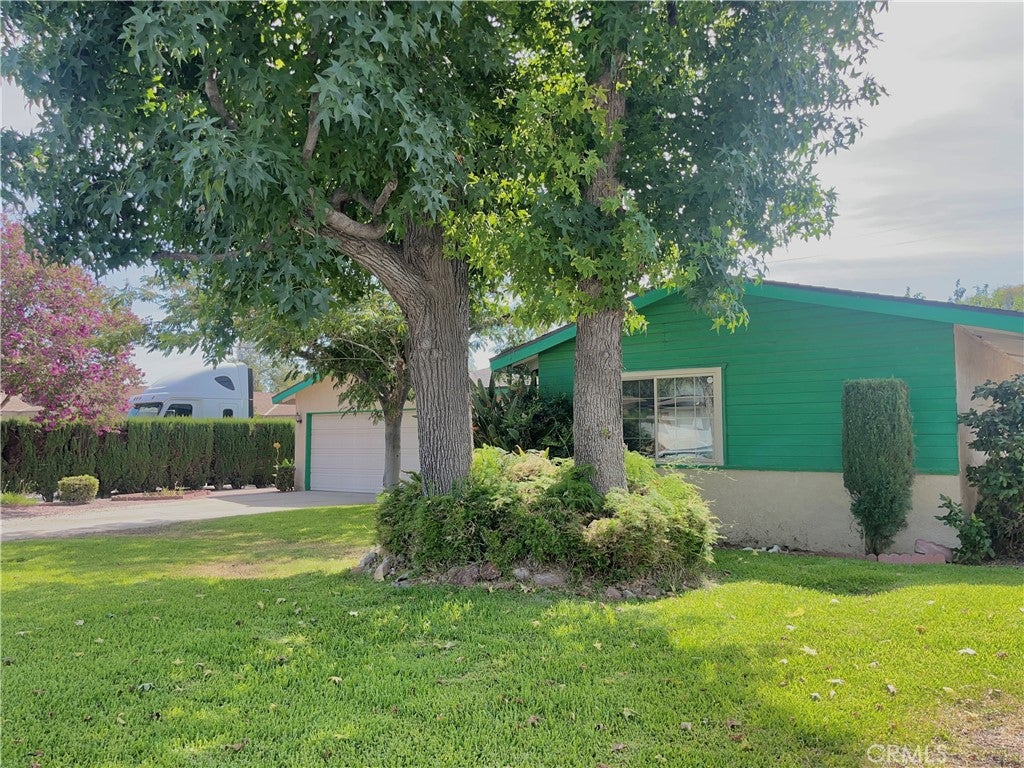 3014 N Alameda