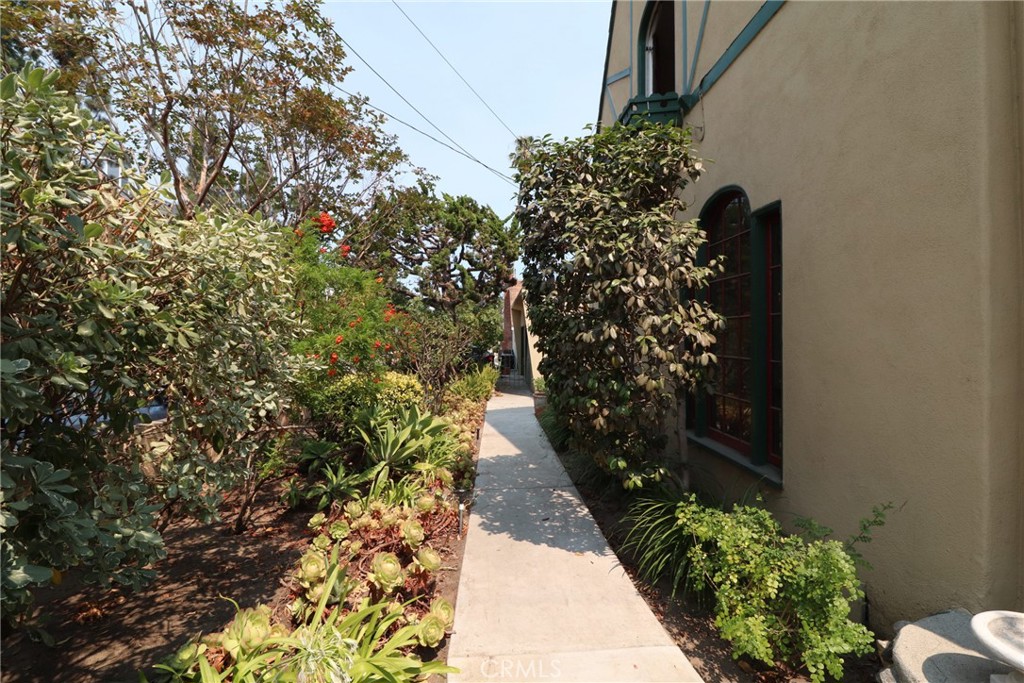 Eastside (ES) - Residential Lease