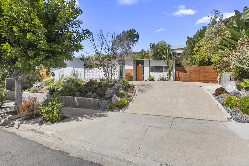 5152 College Gardens Court
