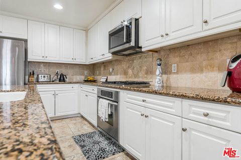 Tiny photo for 12975 Agustin Place #333, Playa Vista, CA 90094 (MLS # 26660599)