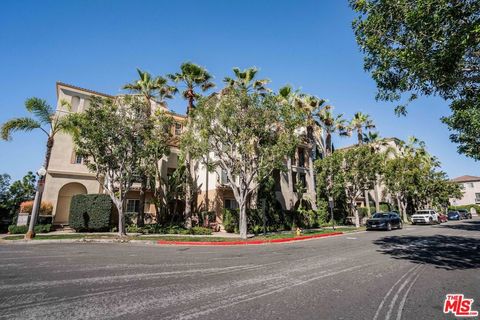 Tiny photo for 12975 Agustin Place #333, Playa Vista, CA 90094 (MLS # 26660599)