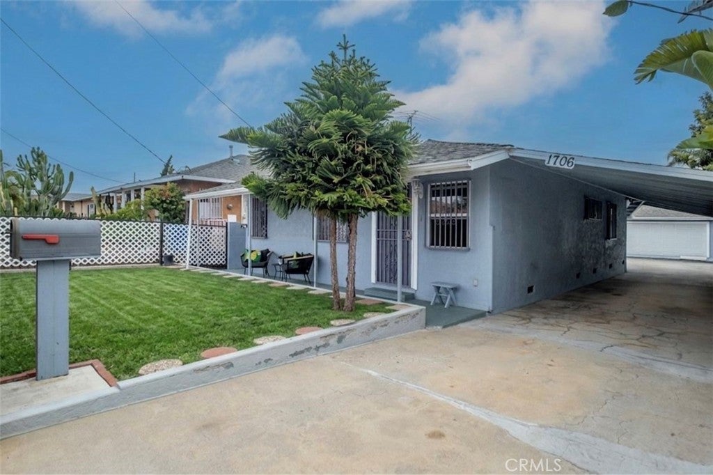1706 Broad Ave. AVE, Wilmington CA 90744