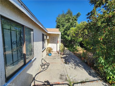 Photo of 8843 Santa Fe Springs Road, Whittier, CA 90606 (MLS # AR25258918)