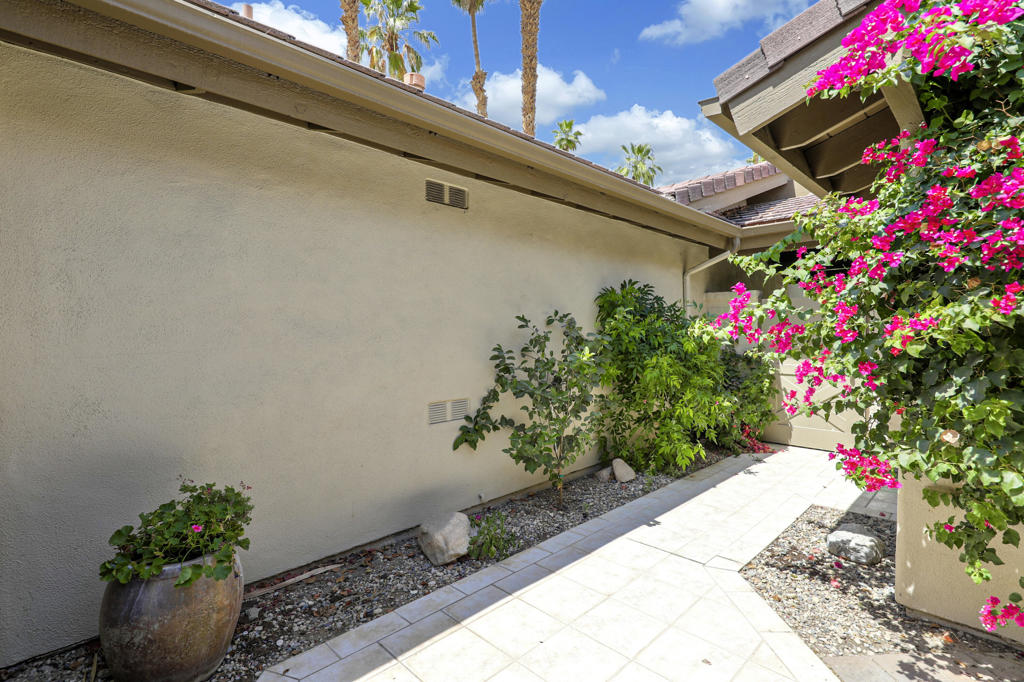 343 Bouquet Canyon Drive