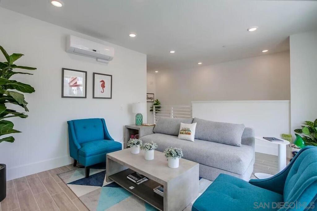 834 Santa Barbara Pl