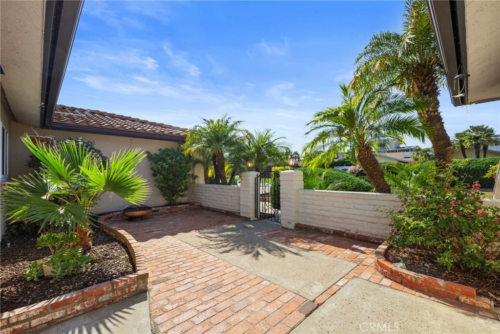 8609 Dunwoodie Road