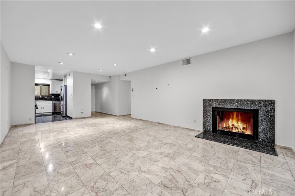 1900 Vine Street 212