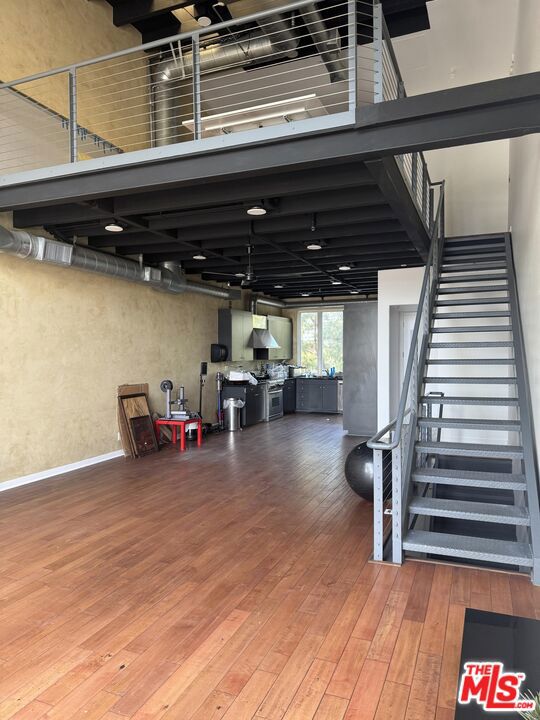 121 E City Place Drive