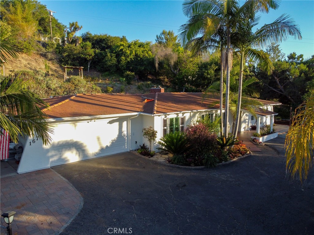 1670 Alta Vista
