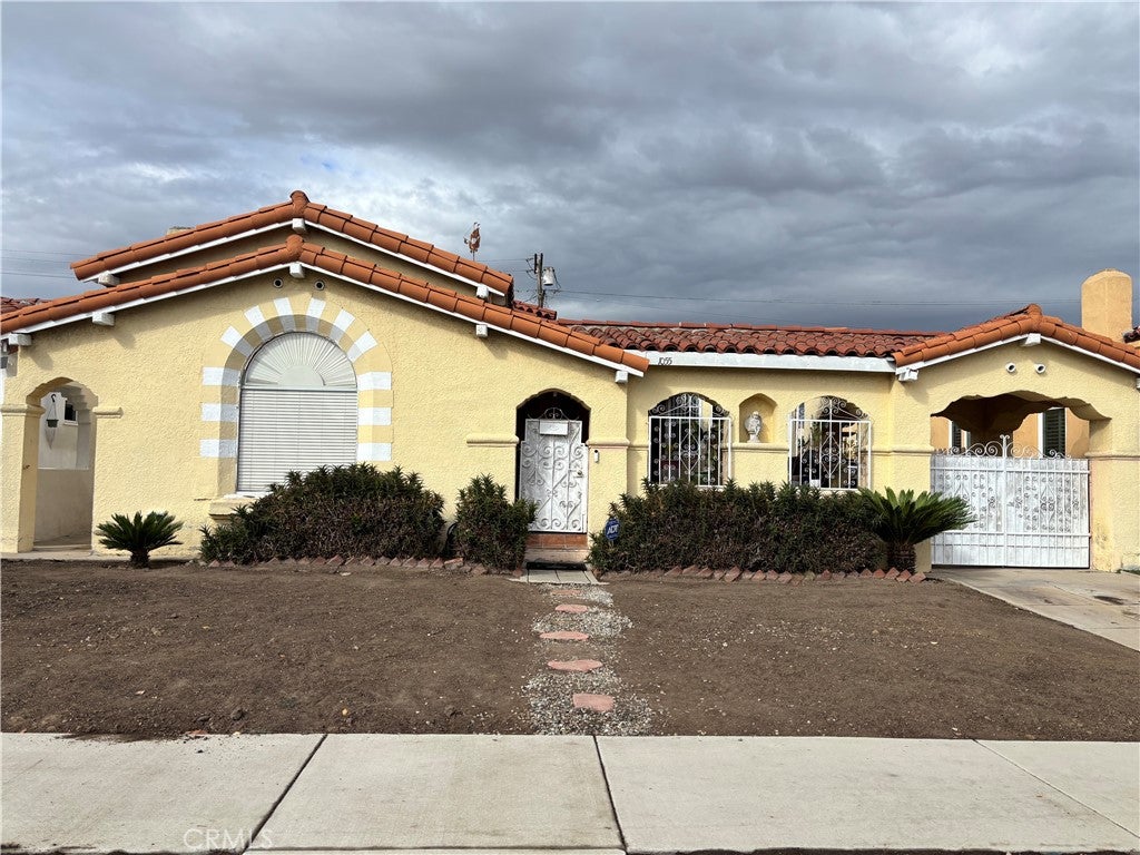 Photo of 1055 W 82nd Street, Los Angeles, CA 90044 (MLS # SB26221976)
