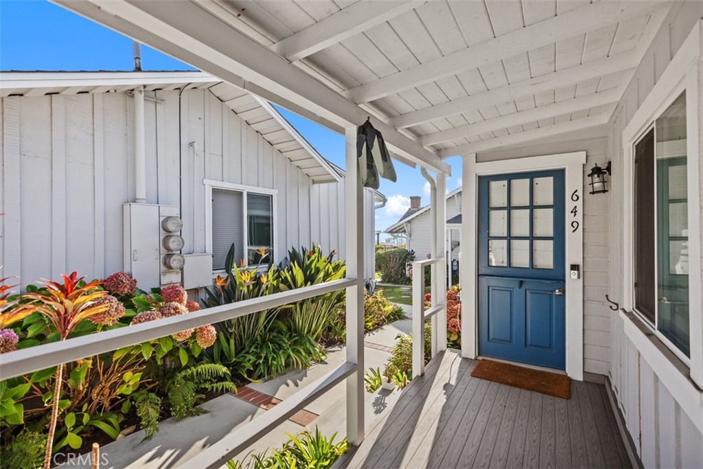 Main Beach (BCH) - Residential Lease