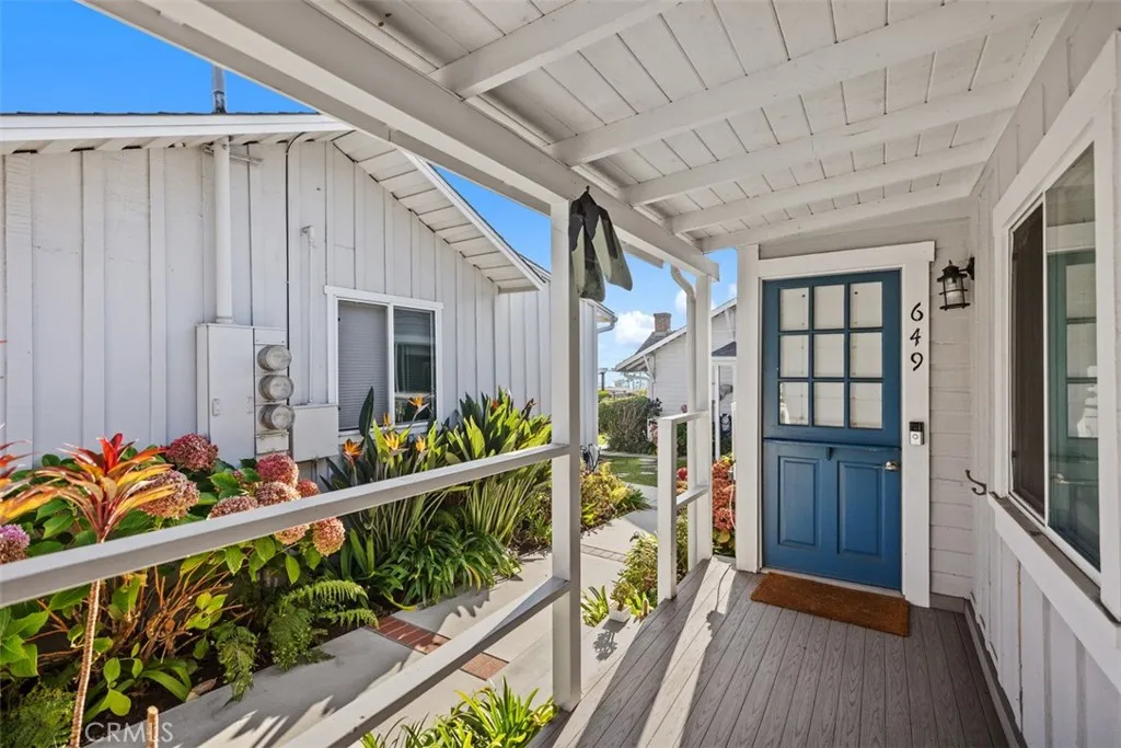 Laguna Beach, California 92651, United States, 2 Bedrooms Bedrooms, ,1 BathroomBathrooms,Residential,Active,241791