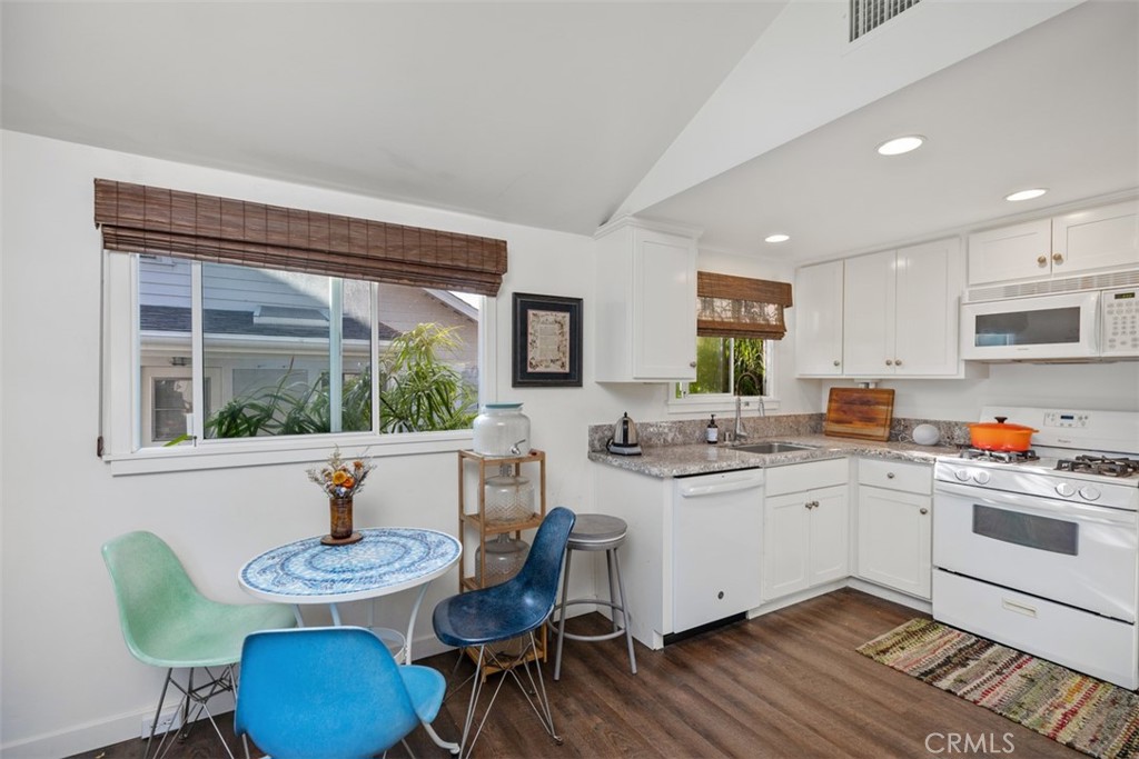 Main Beach (BCH) - Residential Lease